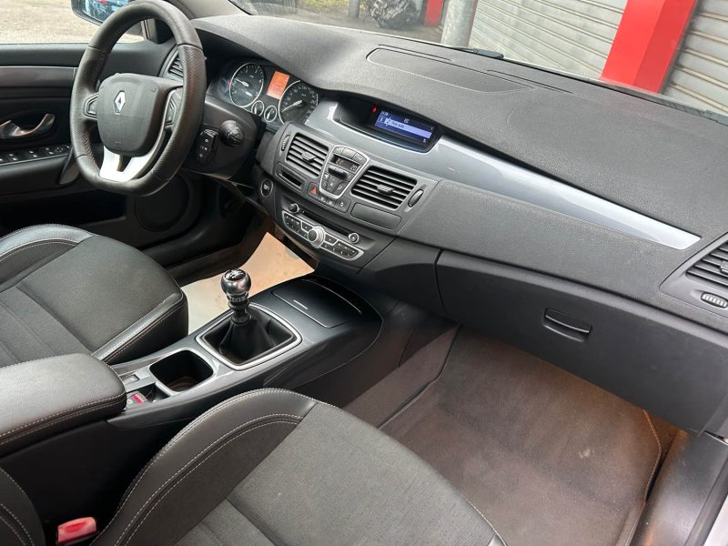 RENAULT LAGUNA 2.0 DCI 150 GT 4CONTROL 