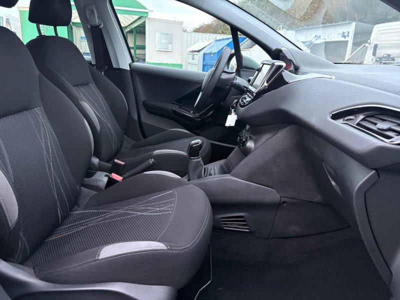 PEUGEOT 208 1.2 PURETECH ACTIVE 5P 2015
