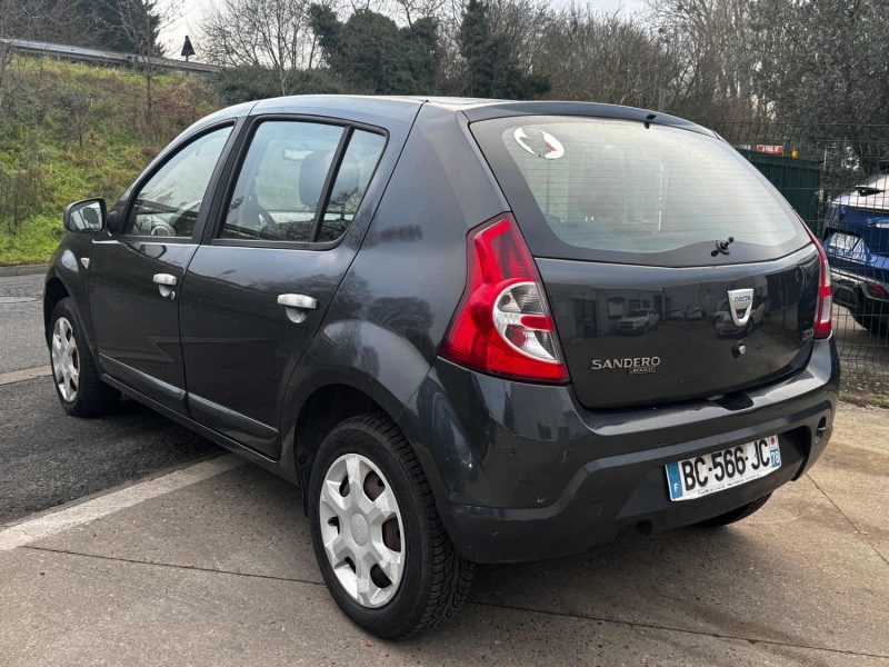DACIA SANDERO 1.5 DCI 85 BLACK LINE 2010