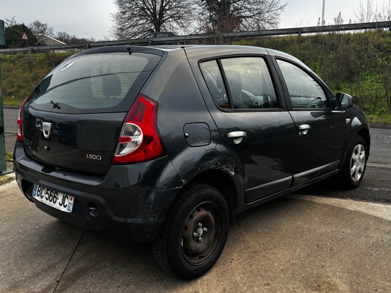 DACIA SANDERO 1.5 DCI 85 BLACK LINE 2010