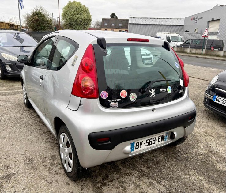 PEUGEOT 107 