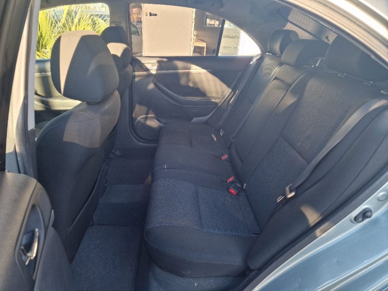 TOYOTA AVENSIS 126 D-4D LINEA TERRA 2008