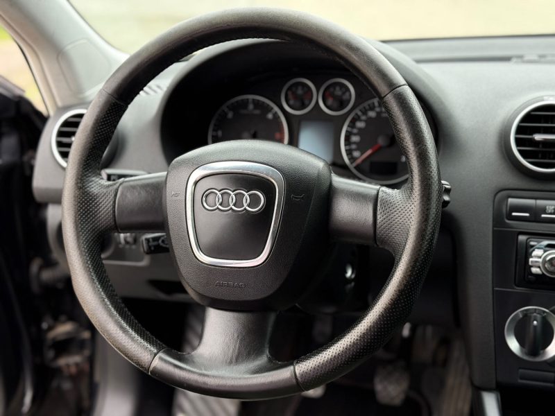 Audi A3 2.0 TDI 140 ch Ambition DPF – Clim Auto – Régulateur – Révisée & Garantie 6 mois