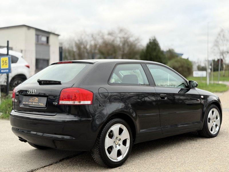 Audi A3 2.0 TDI 140 ch Ambition DPF – Clim Auto – Régulateur – Révisée & Garantie 6 mois