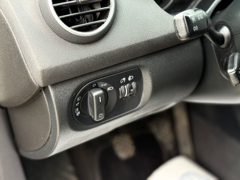 Audi A3 2.0 TDI 140 ch Ambition DPF – Clim Auto – Régulateur – Révisée & Garantie 6 mois