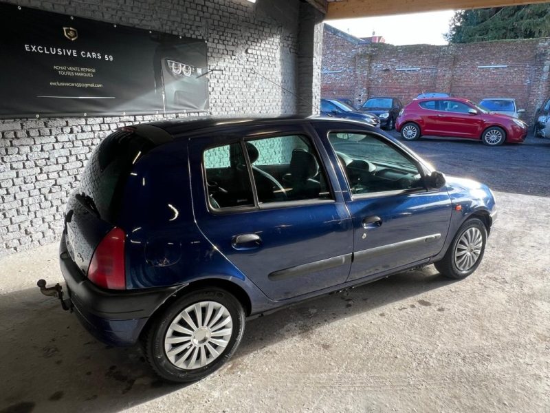 RENAULT CLIO  1.9D GARANTIE 6 MOIS  2001