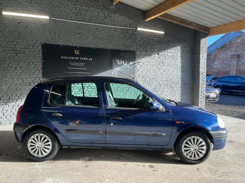 RENAULT CLIO  1.9D GARANTIE 6 MOIS  2001