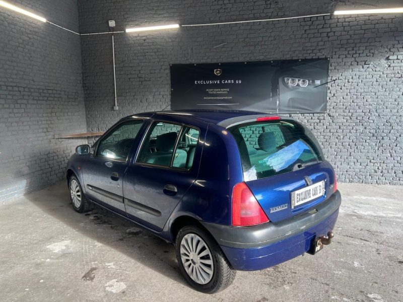 RENAULT CLIO  1.9D GARANTIE 6 MOIS  2001