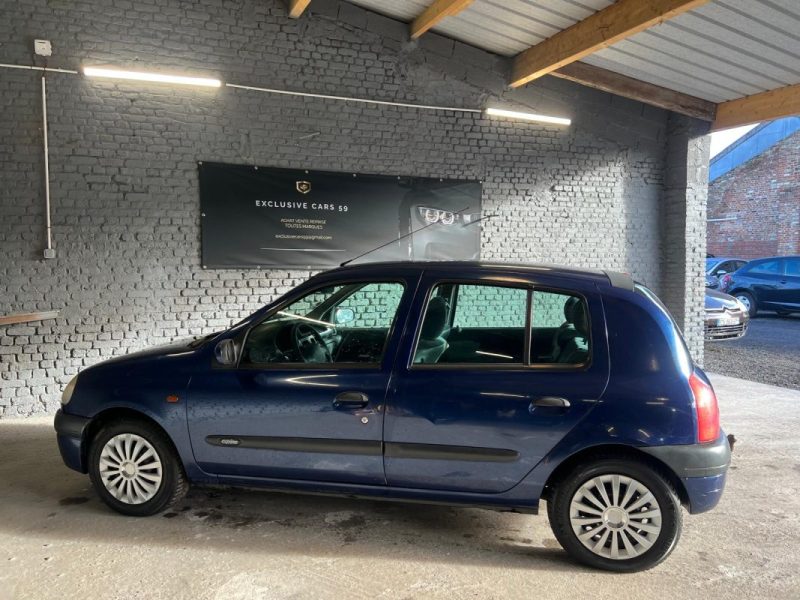 RENAULT CLIO  1.9D GARANTIE 6 MOIS  2001