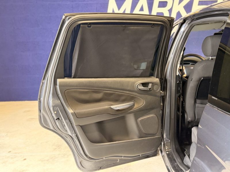  FORD S-MAX / Diesel / 175 ch / Sièges électriques / Radar de recul AV/AR / Power Shift Titanium /