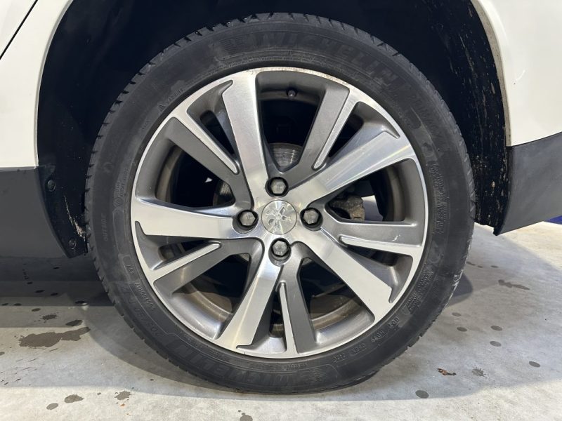 PEUGEOT 2008 1.6 BlueHDi 120ch Urban Cross - KIT DISTRI NEUF