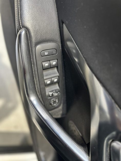 PEUGEOT 2008 1.6 BlueHDi 120ch Urban Cross - KIT DISTRI NEUF