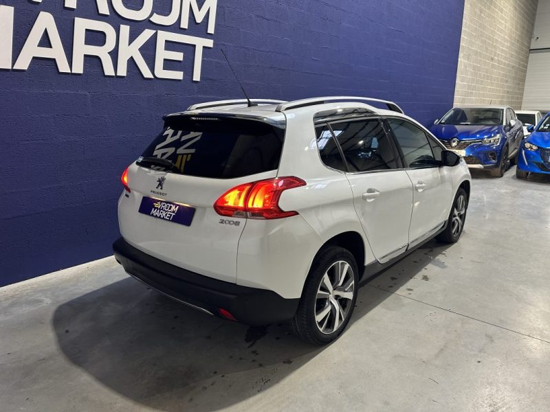 PEUGEOT 2008 1.6 BlueHDi 120ch Urban Cross - KIT DISTRI NEUF