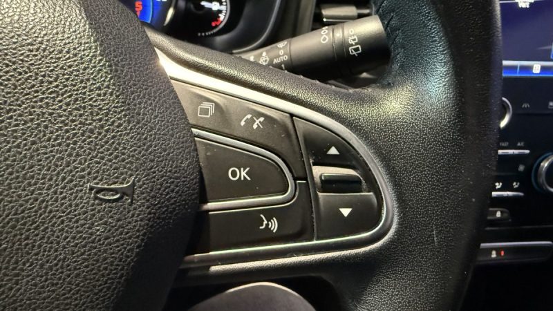 Renault Mégane 4 1.5 dCi 110ch Zen  - Jantes diamantées 17" - Attelage - Aide au maintien de voie