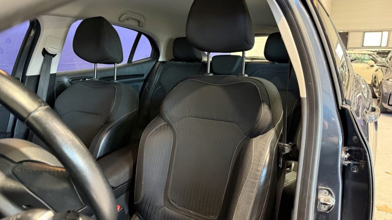 Renault Mégane 4 1.5 dCi 110ch Zen  - Jantes diamantées 17" - Attelage - Aide au maintien de voie