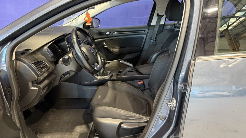 Renault Mégane 4 1.5 dCi 110ch Zen  - Jantes diamantées 17" - Attelage - Aide au maintien de voie