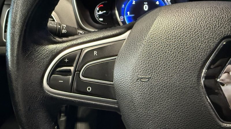 Renault Mégane 4 1.5 dCi 110ch Zen  - Jantes diamantées 17" - Attelage - Aide au maintien de voie