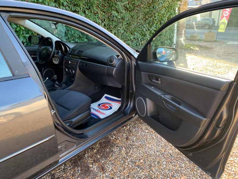 MAZDA 3 1.6 MZ-CD 110 KAMAE 2007