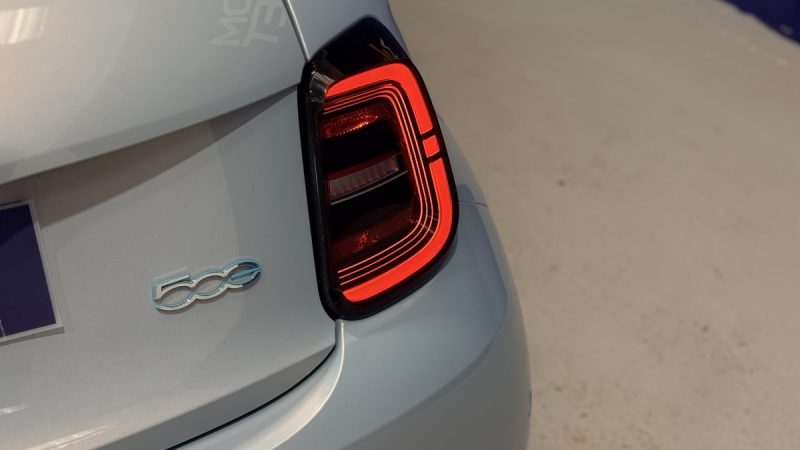 Fiat 500c e 118CH - LA PRIMA - 2020- Appel car Play - intérieur  cuir - Phare full led 