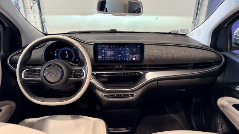 Fiat 500c e 118CH - LA PRIMA - 2020- Appel car Play - intérieur  cuir - Phare full led 