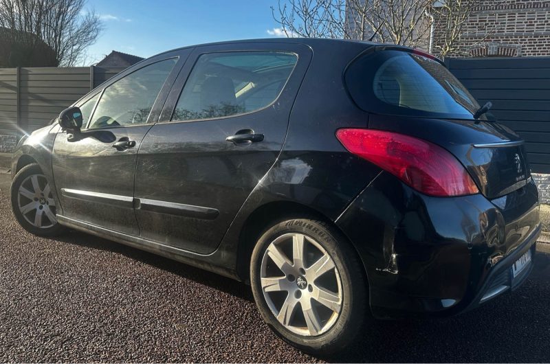 PEUGEOT 308 1.6 HDI 112 2011