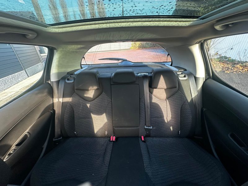 PEUGEOT 308 1.6 HDI 112 2011