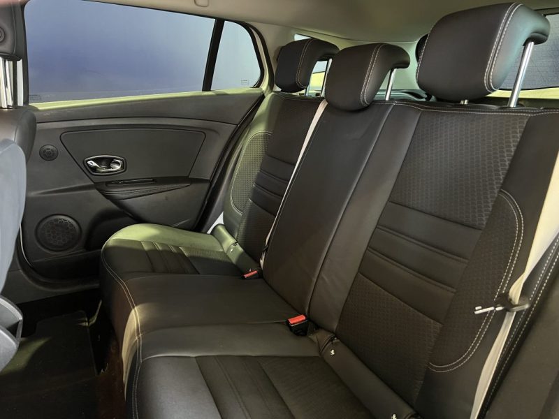 RENAULT MEGANE III ESTATE 1.2 TCE 130CH BOSE ÉDITION / ENTRETIEN COMPLET RENAULT