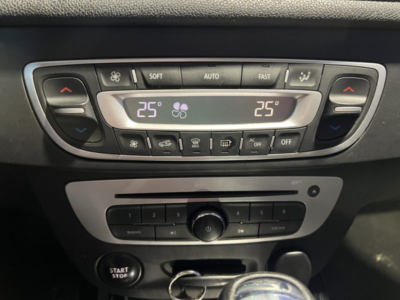 RENAULT MEGANE III ESTATE 1.2 TCE 130CH BOSE ÉDITION / ENTRETIEN COMPLET RENAULT