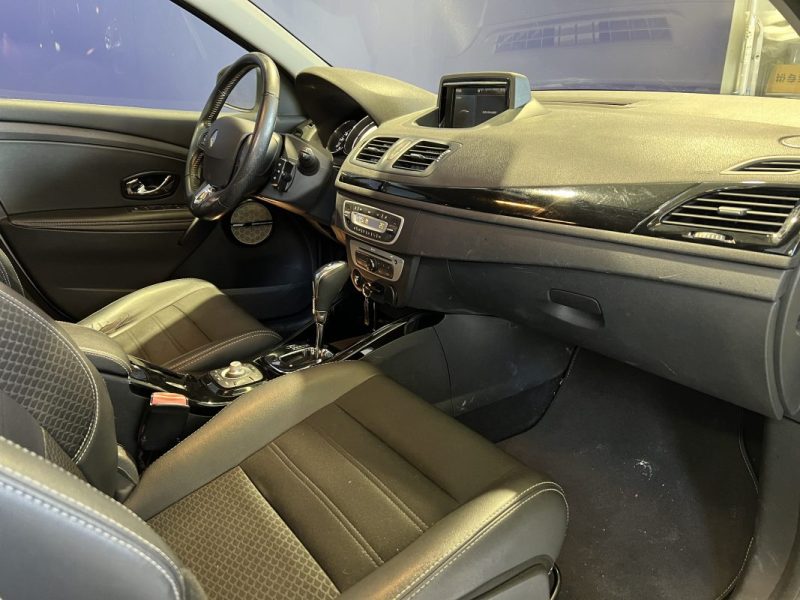 RENAULT MEGANE III ESTATE 1.2 TCE 130CH BOSE ÉDITION / ENTRETIEN COMPLET RENAULT