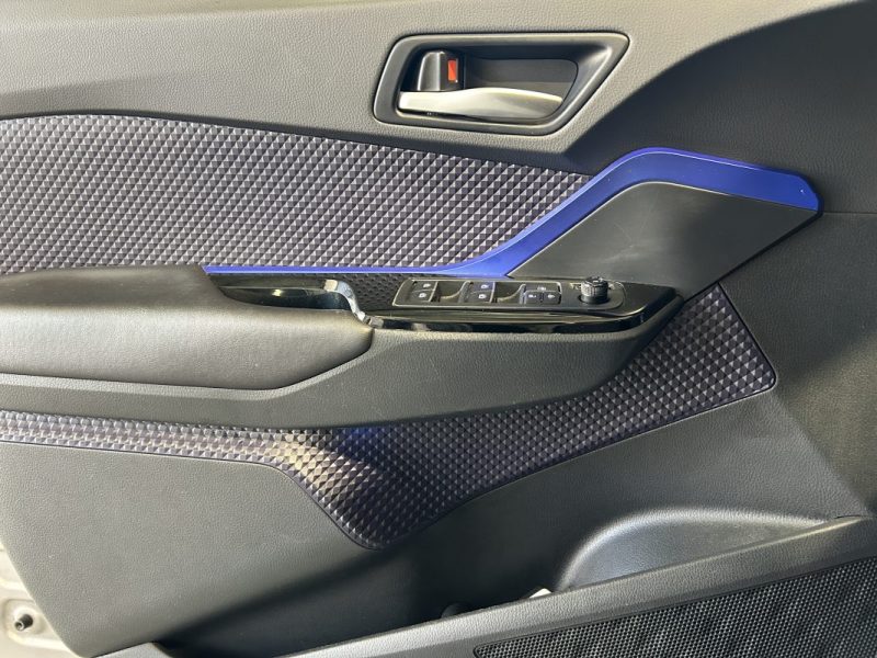 TOYOTA C-HR 122H GRAPHIC 2WD E-CVT 2017 PACK SON JBL