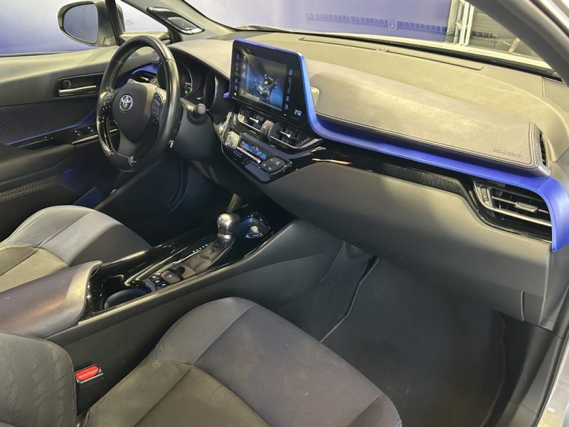 TOYOTA C-HR 122H GRAPHIC 2WD E-CVT 2017 PACK SON JBL