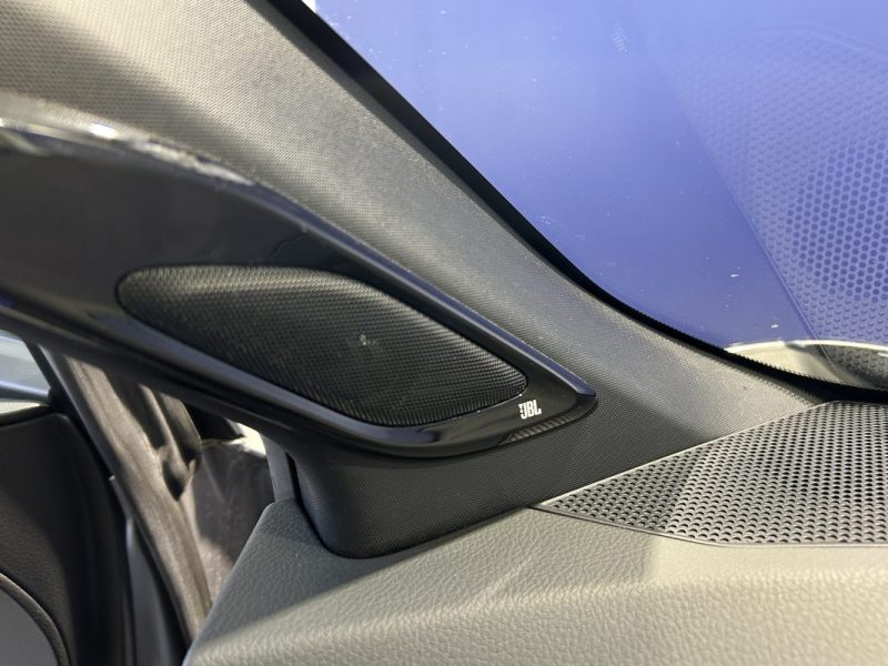 TOYOTA C-HR 122H GRAPHIC 2WD E-CVT 2017 PACK SON JBL