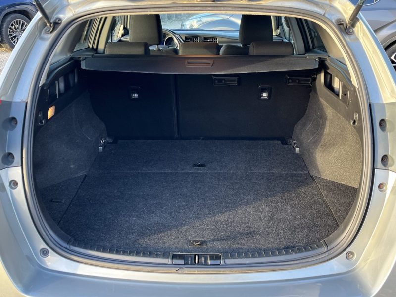 TOYOTA AURIS TOURING SPORTS HSD 136H DESIGN BUSINESS 2016