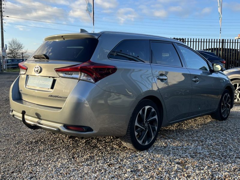 TOYOTA AURIS TOURING SPORTS HSD 136H DESIGN BUSINESS 2016