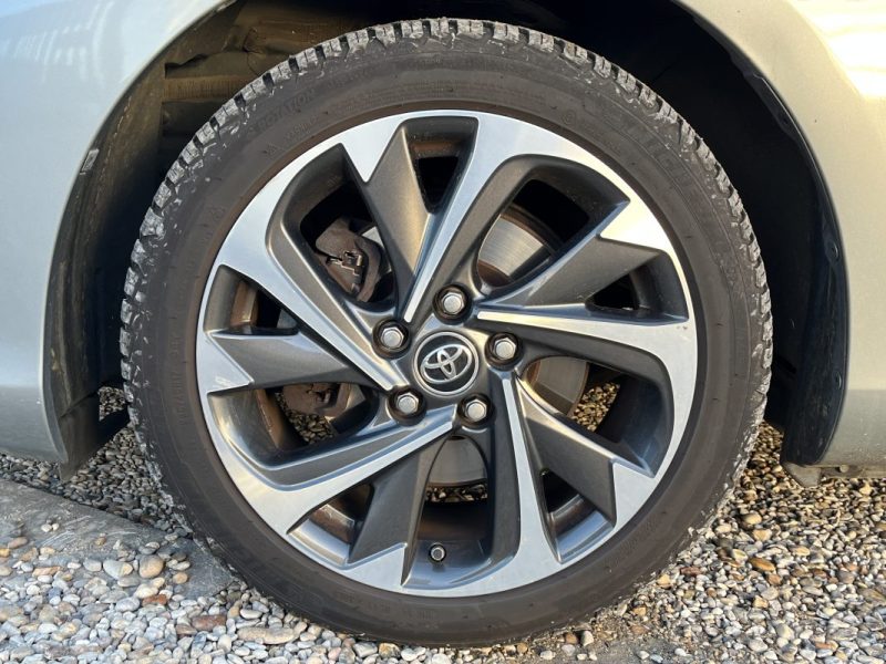 TOYOTA AURIS TOURING SPORTS HSD 136H DESIGN BUSINESS 2016