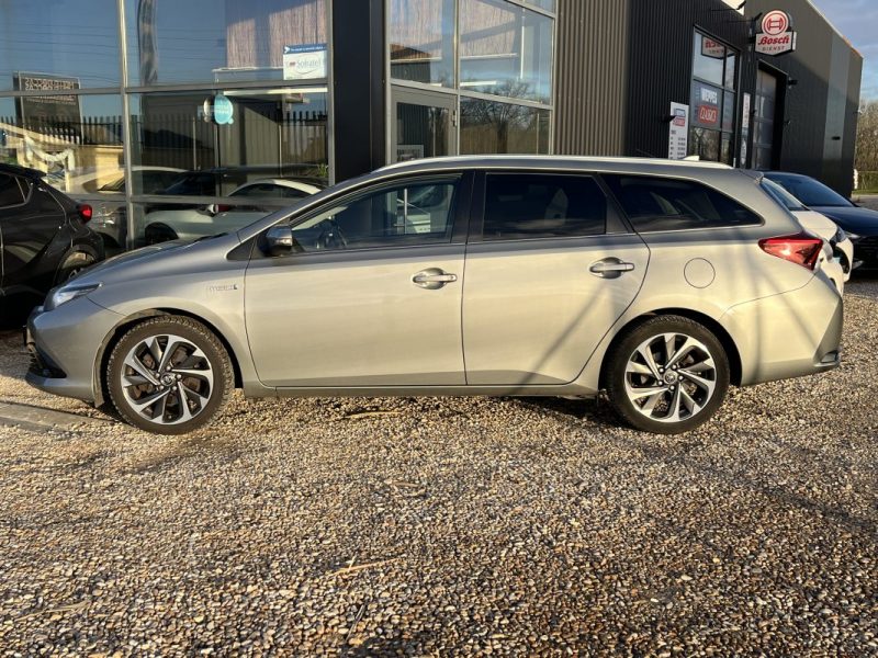 TOYOTA AURIS TOURING SPORTS HSD 136H DESIGN BUSINESS 2016