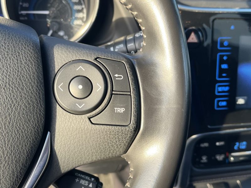 TOYOTA AURIS TOURING SPORTS HSD 136H DESIGN BUSINESS 2016