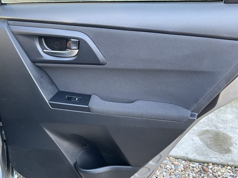 TOYOTA AURIS TOURING SPORTS HSD 136H DESIGN BUSINESS 2016