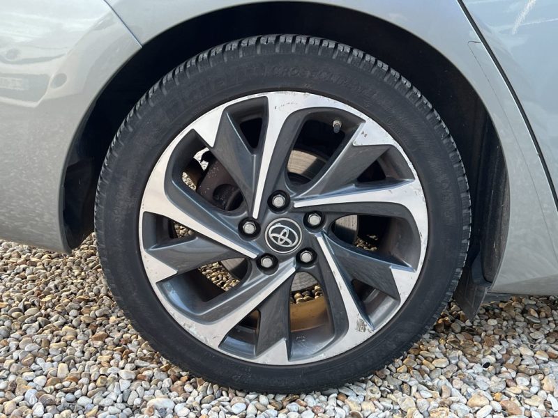 TOYOTA AURIS TOURING SPORTS HSD 136H DESIGN BUSINESS 2016