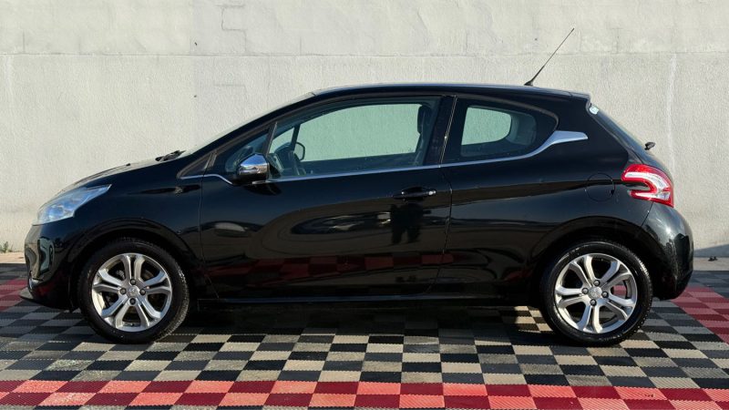 PEUGEOT 208 1.2 VTI ALLURE S&S ETG5 5P 2015