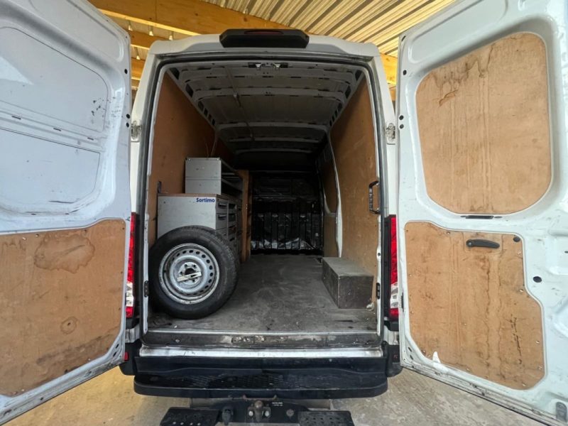 IVECO DAYLY 2.3L DIESEL 35S13  35S13 2.3 126 2016