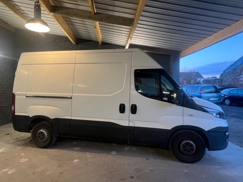 IVECO DAYLY 2.3L DIESEL 35S13  35S13 2.3 126 2016