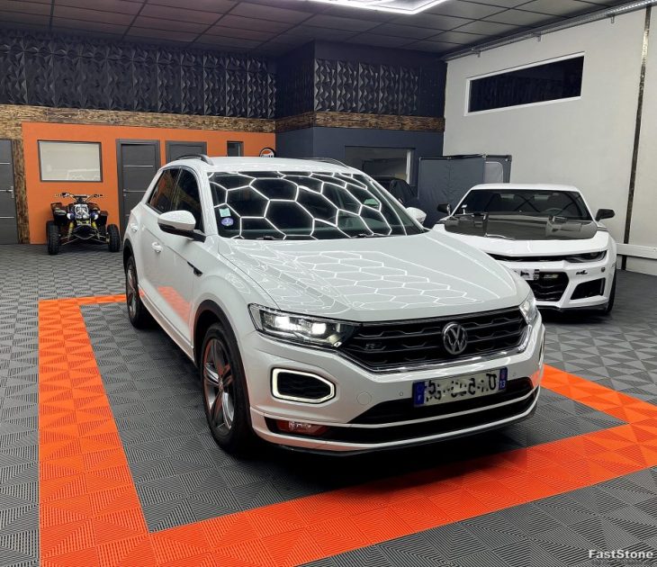 VOLKSWAGEN T-ROC R-LINE 1.5 TSI 150CV DSG7 CAMERA / COCKPITE - GARANTIE 12 OU 60 MOIS