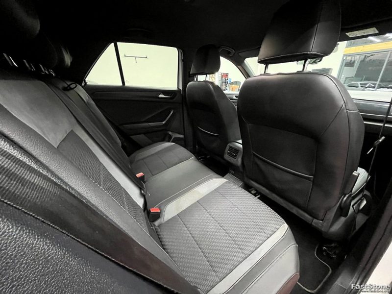 VOLKSWAGEN T-ROC R-LINE 1.5 TSI 150CV DSG7 CAMERA / COCKPITE - GARANTIE 12 OU 60 MOIS