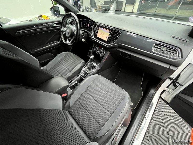 VOLKSWAGEN T-ROC R-LINE 1.5 TSI 150CV DSG7 CAMERA / COCKPITE - GARANTIE 12 OU 60 MOIS