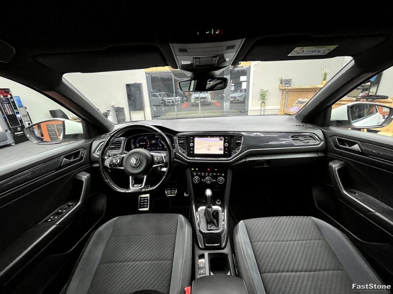 VOLKSWAGEN T-ROC R-LINE 1.5 TSI 150CV DSG7 CAMERA / COCKPITE - GARANTIE 12 OU 60 MOIS