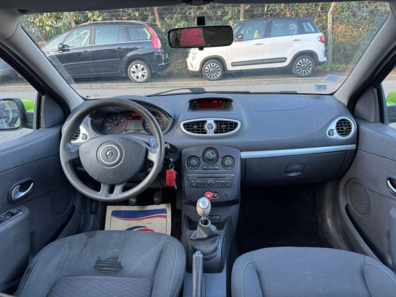 RENAULT CLIO 1.2I - 16V TURBO 2009