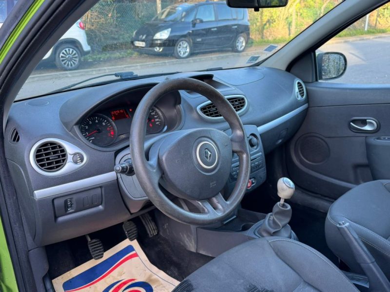 RENAULT CLIO 1.2I - 16V TURBO 2009