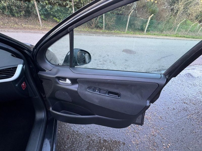 PEUGEOT 207 1.6 HDI - 16V TURBO 2008