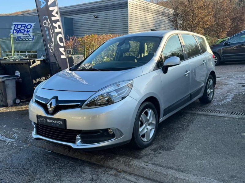 RENAULT GRAND SCENIC 3 1.5 DCI - 8V TURBO 2012